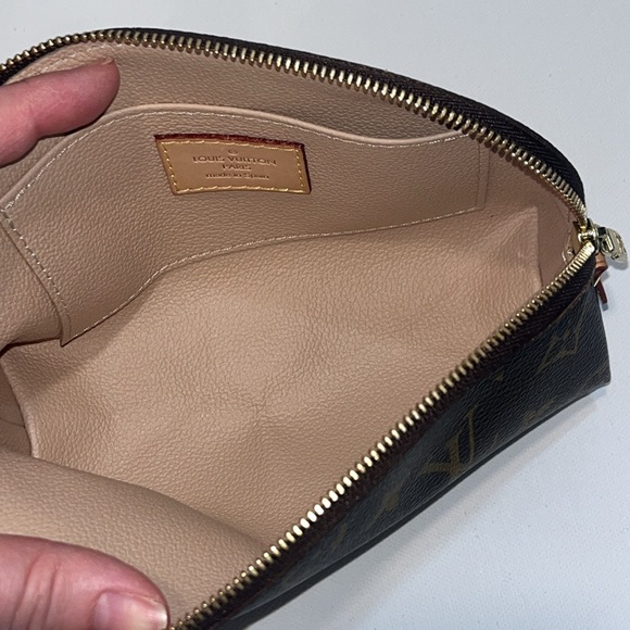 Louis Vuitton Monogram PM Cosmetic Makeup Bag - Picture 6 of 8